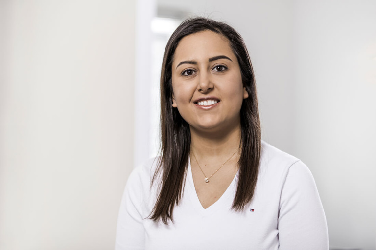 Zahnarzt Köln Rondorf – Tiddens – Team – Esra Celik Zahnarzt Köln Rondorf - Tiddens - Team - Esra Celik